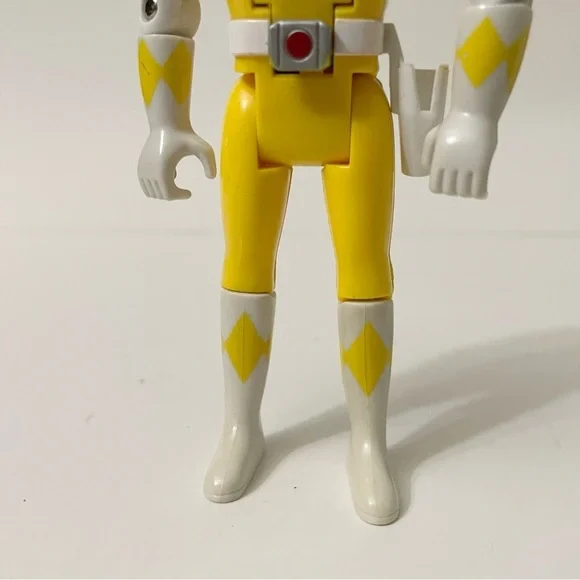 Mighty Morphin Power Rangers Trini Yellow Ranger Head Flips - Picture 3 of 16